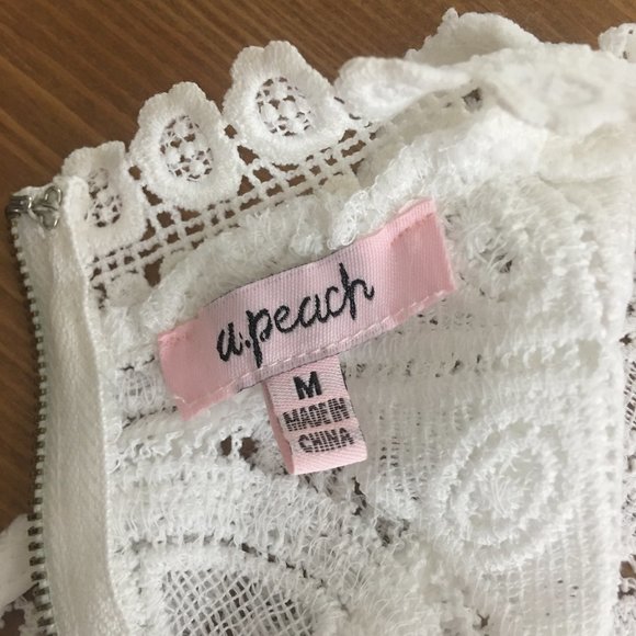 A.Peach - White Lace Top - M - Picture 7 of 9